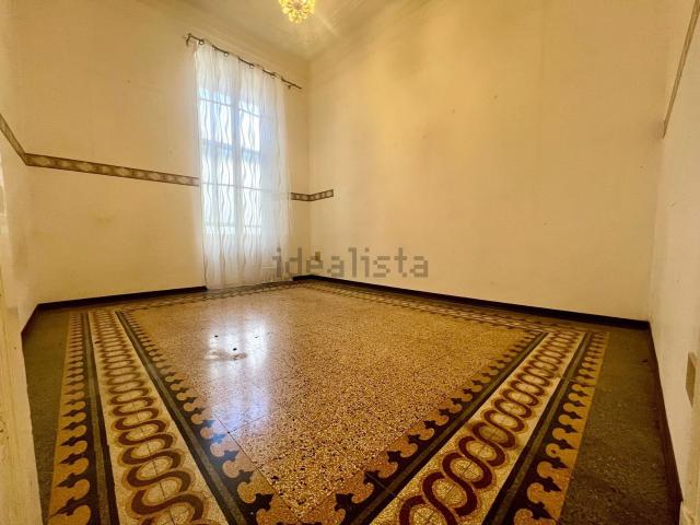 Appartamento in vendita di 101 m² in Via Zeffiro Massa, 38