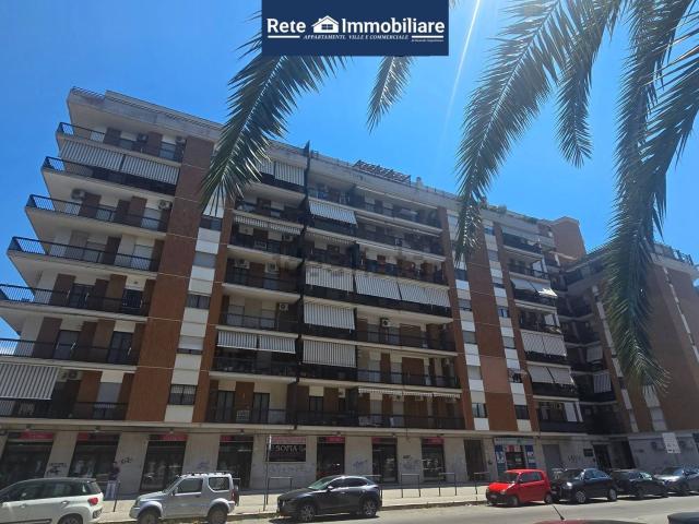 Appartamento in vendita di 101 m² in Viale Candelaro, 10