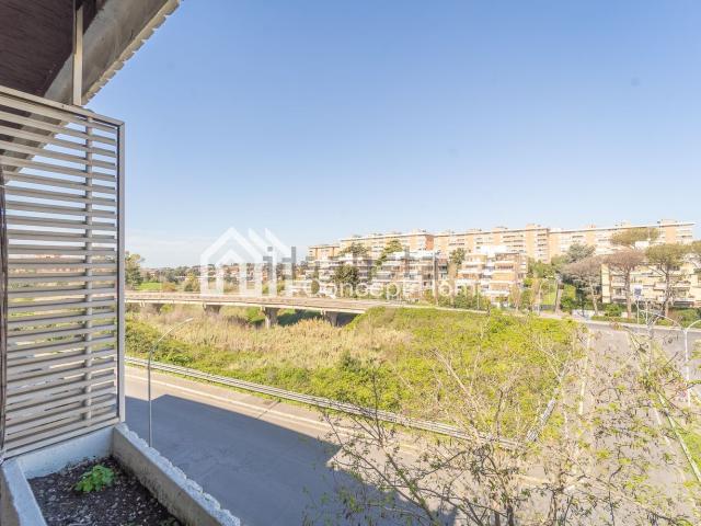 Appartamento in vendita di 101 m² in Viale dei Caduti Nella Guerra di Liberazione, 241