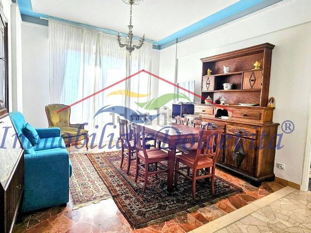 Appartamento in vendita di 101 m² in Viale dei Mille, 88