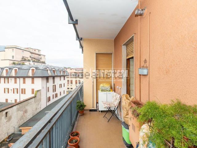 Appartamento in vendita di 101 m² in Viale della Stazione, 12