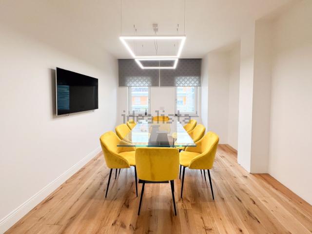 Appartamento in vendita di 101 m² in Viale delle Porcellane di Capodimonte, 16