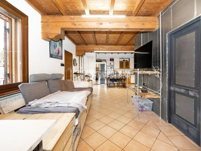 Appartamento in vendita di 101 m² in Vicolo Trento, 9