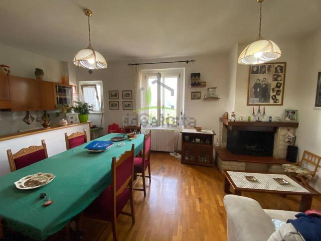 Appartamento in vendita di 101 m² in Borgo Piave, 35