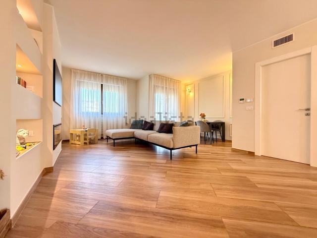 Appartamento in vendita di 101 m² in Largo delle Alpi