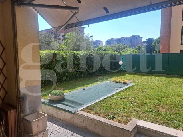 Appartamento in vendita di 101 m² in Largo Luigi Eriano, 16