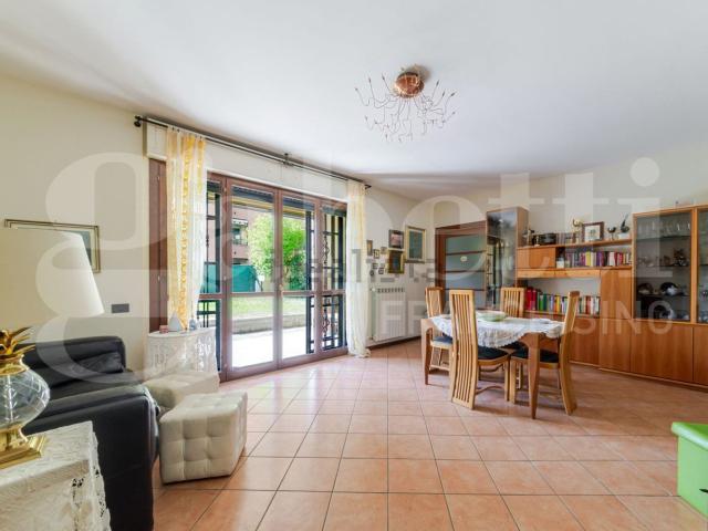 Appartamento in vendita di 101 m² in Largo Luigi Eriano, 16