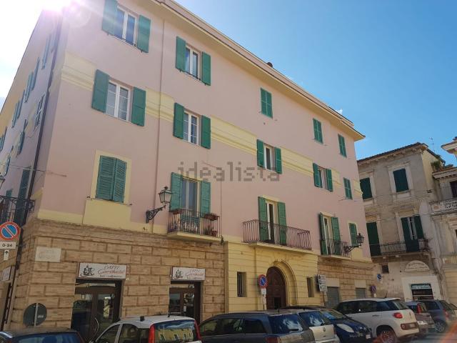 Appartamento in vendita di 101 m² in Piazza Garibaldi, 3