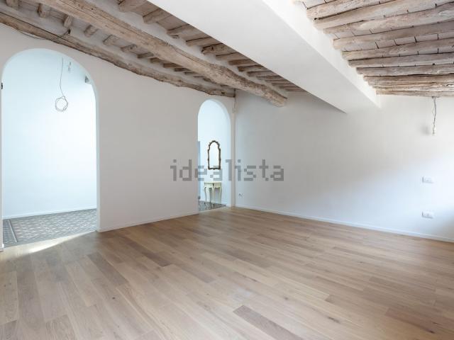 Appartamento in vendita di 101 m² in Piazza dei Mercanti, 2