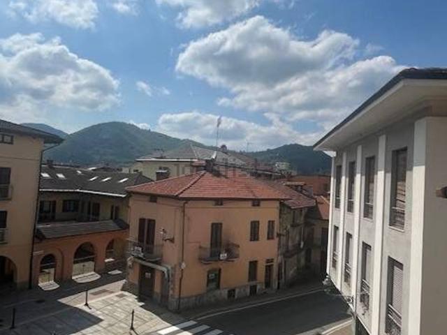 Appartamento in vendita di 101 m² in Piazza L. Biagioni, 3
