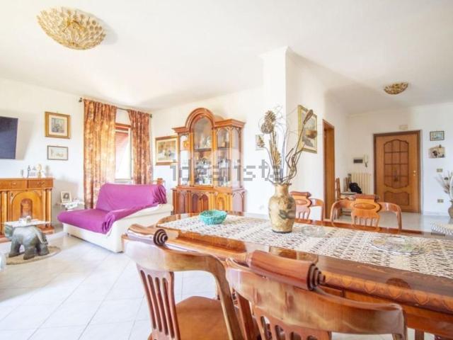 Appartamento in vendita di 101 m² in Strada di Colle Marocco, 14