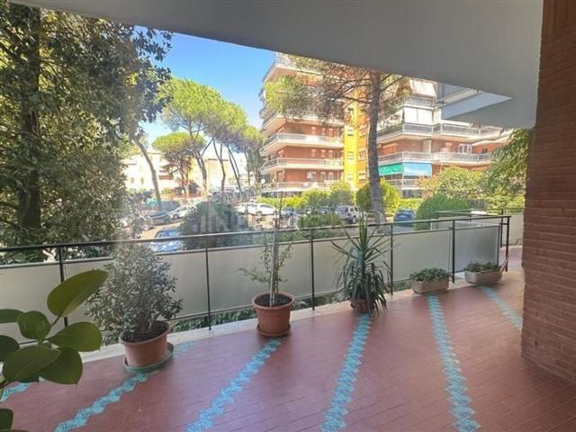 Appartamento in vendita di 102 m² in Via Cornelia