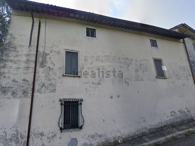 Appartamento in vendita di 102 m² in Via Costa, 111