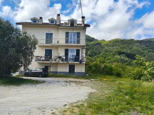 Appartamento in vendita di 102 m² in Via Costa, 11