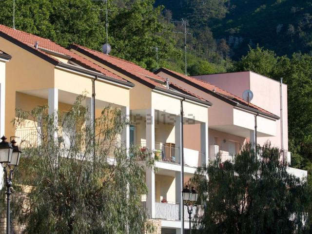 Appartamento in vendita di 102 m² in Via Cavalier Francesco Perseghini
