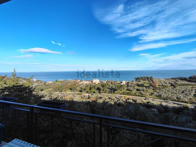 Appartamento in vendita di 102 m² in Via Casetta