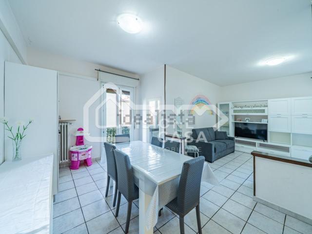 Appartamento in vendita di 102 m² in Via Cesare Lusenti