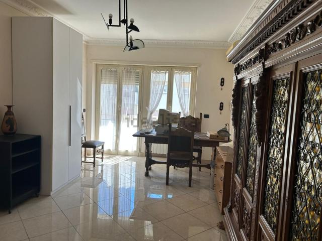 Appartamento in vendita di 102 m² in Via Cipro