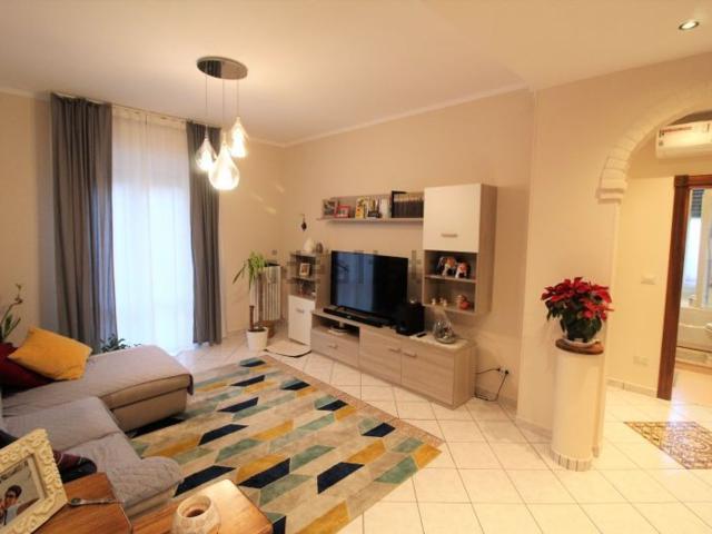 Appartamento in vendita di 102 m² in Via Augusto Migliavacca