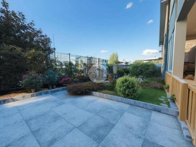 Appartamento in vendita di 102 m² in Via G. Colbert, 51