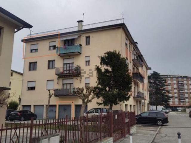 Appartamento in vendita di 102 m² in Via Gardone, 2