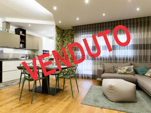 Appartamento in vendita di 102 m² in Via Gennaro Cassiani, 72