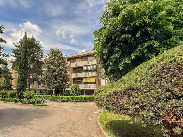 Appartamento in vendita di 102 m² in Via Giuseppe Chiarini