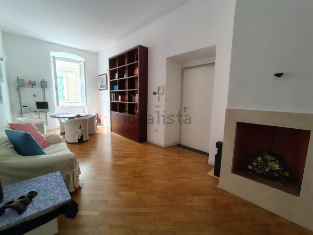 Appartamento in vendita di 102 m² in Via Giuseppe Garibaldi