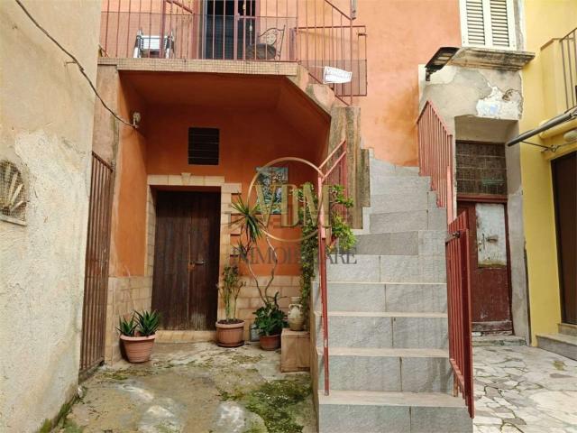 Appartamento in vendita di 102 m² in Via Giuseppe Licata
