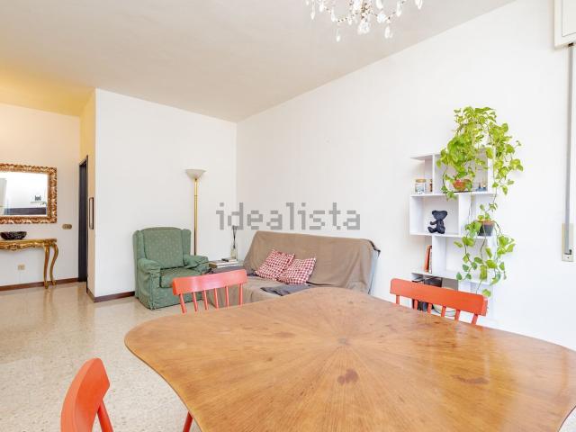 Appartamento in vendita di 102 m² in Via Giacinto Serrati Menotti, 9