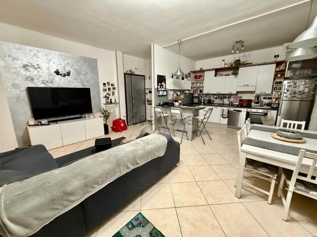 Appartamento in vendita di 102 m² in Via Giosuè Carducci