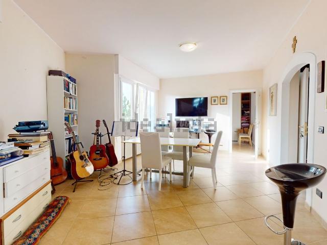 Appartamento in vendita di 102 m² in Via Grado
