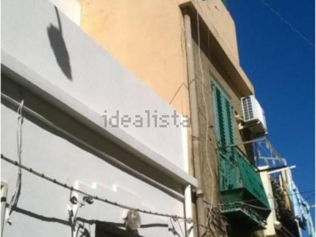 Appartamento in vendita di 102 m² in Via Domenico Mangraviti