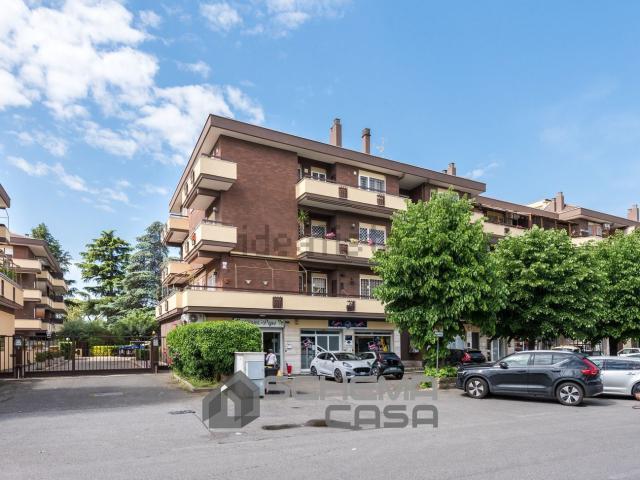 Appartamento in vendita di 102 m² in Via del Casale Agostinelli, 151