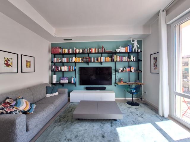 Appartamento in vendita di 102 m² in Via del Confine
