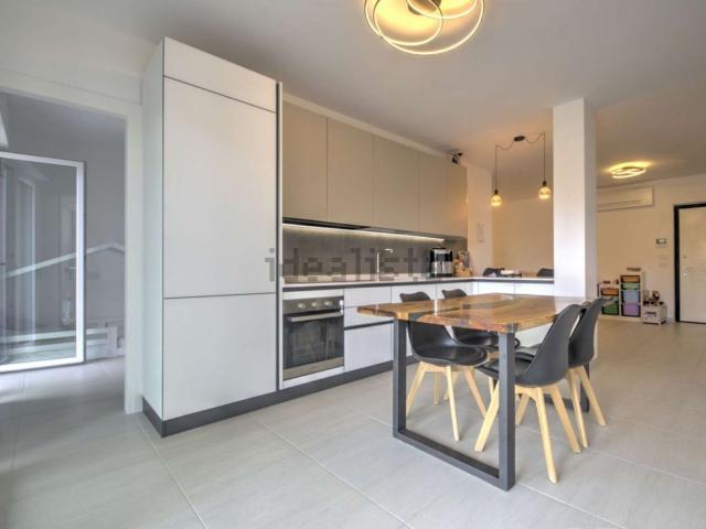 Appartamento in vendita di 102 m² in Via del Sagittario, 14