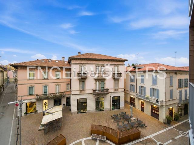 Appartamento in vendita di 102 m² in Via della Pace, 1