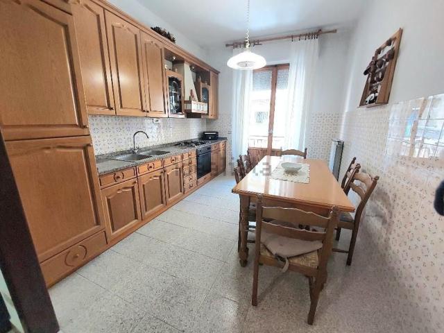 Appartamento in vendita di 102 m² in Via della Resistenza, 50055