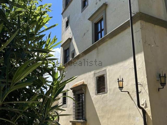 Appartamento in vendita di 102 m² in Via delle Cave