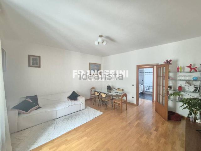 Appartamento in vendita di 102 m² in Via Ernesto Rossi