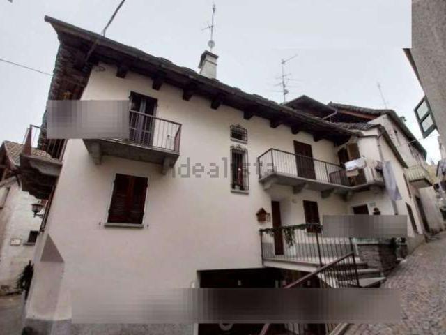 Appartamento in vendita di 102 m² in Via Femminis, 34