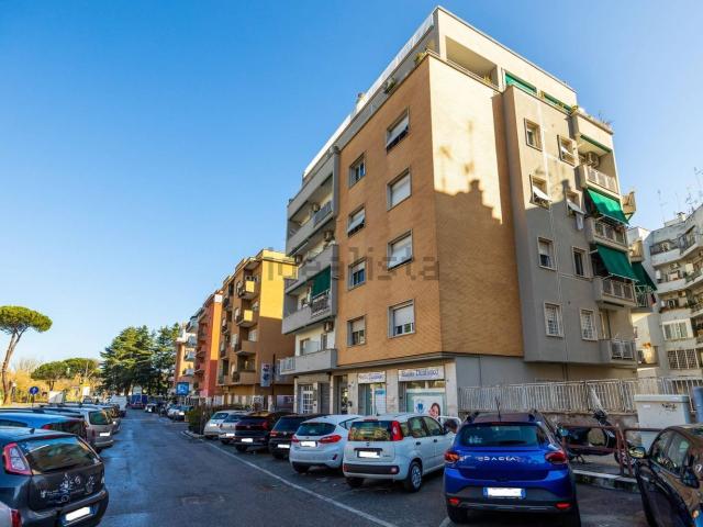 Appartamento in vendita di 102 m² in Via Flaminia Nuova, 228