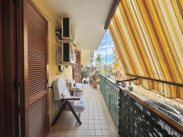 Appartamento in vendita di 102 m² in Via Francesco Jerace, 11