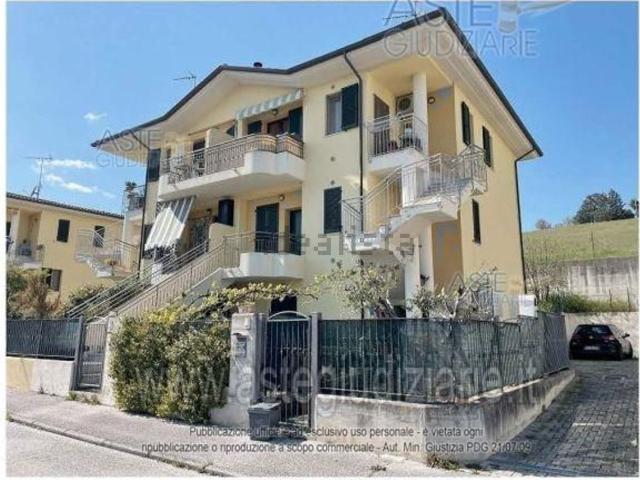 Appartamento in vendita di 102 m² in Via Fratelli Rosselli, 10