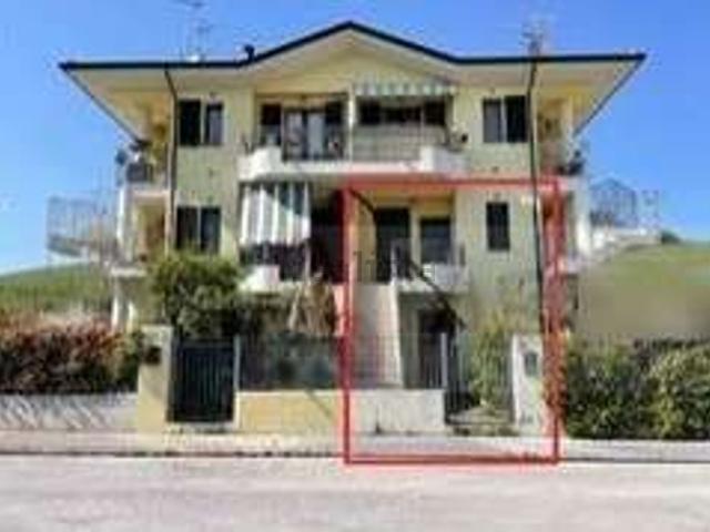 Appartamento in vendita di 102 m² in Via Fratelli Rosselli, 10