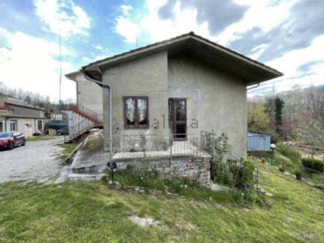 Appartamento in vendita di 102 m² in Via Incrociata