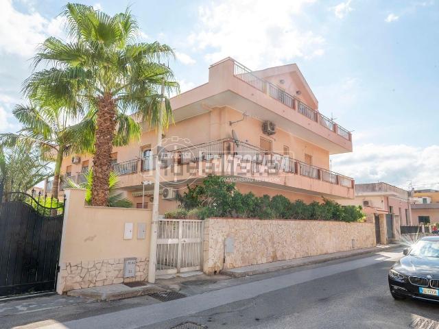 Appartamento in vendita di 102 m² in Via III Palazzo