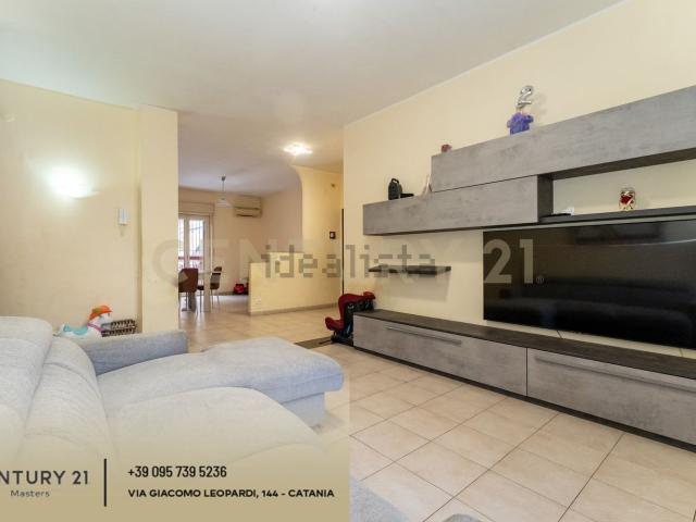 Appartamento in vendita di 102 m² in Via Italo Svevo, 12