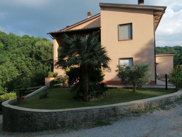 Appartamento in vendita di 102 m² in Via Ornaccio