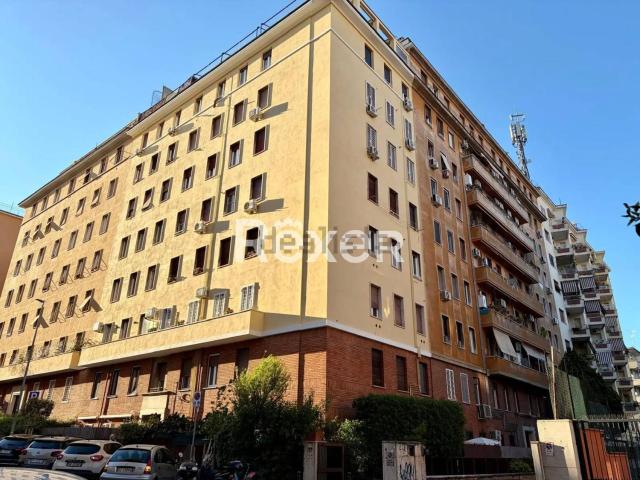 Appartamento in vendita di 102 m² in Via Lucrino, 47